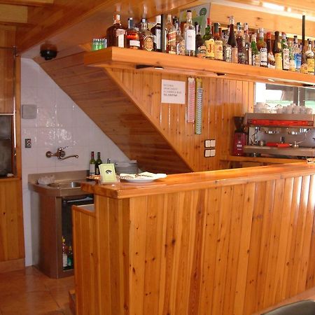 Hostal La Muntanya กัสเตยา-เด-นุก ภายนอก รูปภาพ